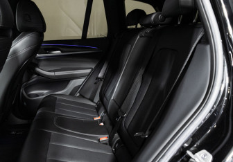 Подержанный автомобиль BMW X3 2021 года (10 фото)