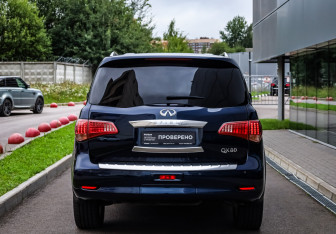 Подержанный автомобиль Infiniti QX80 2017 года (6 фото)