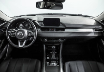 Подержанный автомобиль Mazda 6 Sedan 2019 года (10 фото)