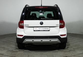 Подержанный автомобиль Skoda Yeti 2016 года (6 фото)