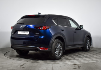 Подержанный автомобиль Mazda CX-5 2017 года (5 фото)