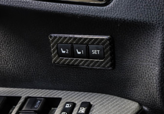 Подержанный автомобиль Toyota RAV4 2017 года (20 фото)