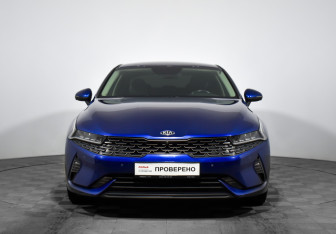 Подержанный автомобиль Kia K5 2021 года (2 фото)