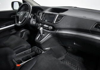 Подержанный автомобиль Honda CR-V 2015 года (12 фото)