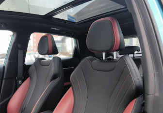 Подержанный автомобиль Geely Coolray 2023 года (19 фото)