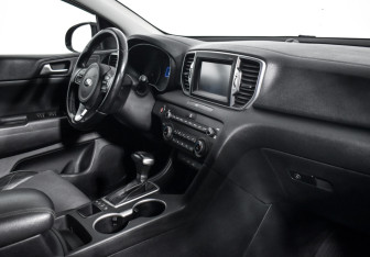 Подержанный автомобиль Kia Sportage 2018 года (13 фото)