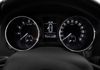 Подержанный автомобиль Skoda Yeti 2014 года (17 фото)