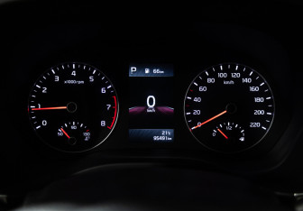 Подержанный автомобиль Kia Rio Hatchback 2021 года (12 фото)