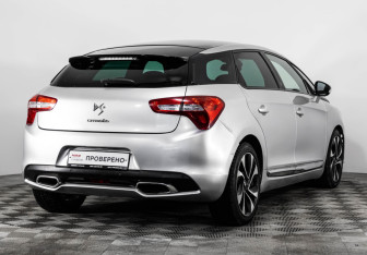 Подержанный автомобиль Citroen DS5 2012 года (5 фото)