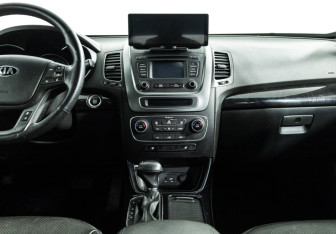 Подержанный автомобиль Kia Sorento 2019 года (14 фото)