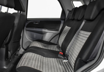 Подержанный автомобиль Suzuki SX4 Hatchback 2012 года (13 фото)