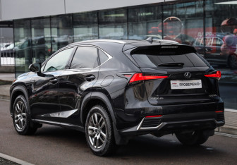Подержанный автомобиль Lexus NX 2019 года (7 фото)