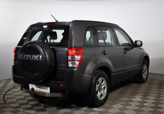 Подержанный автомобиль Suzuki Grand Vitara 2011 года (5 фото)