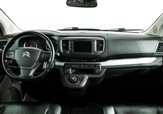 Подержанный автомобиль Citroen SpaceTourer 2017 года (13 фото)