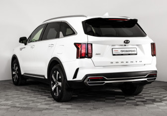 Подержанный автомобиль Kia Sorento 2021 года (9 фото)
