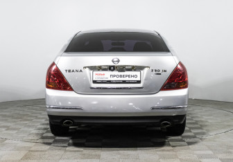 Подержанный автомобиль Nissan Teana 2007 года (6 фото)