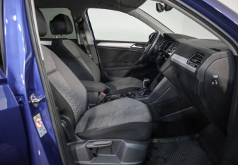 Подержанный автомобиль Volkswagen Tiguan 2021 года (21 фото)