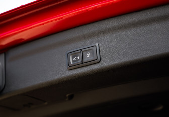 Подержанный автомобиль Audi Q3 2021 года (33 фото)