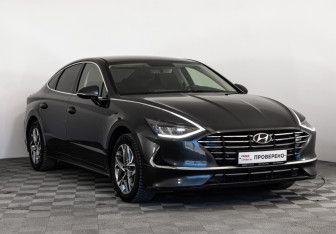 Подержанный автомобиль Hyundai Sonata 2020 года (4 фото)