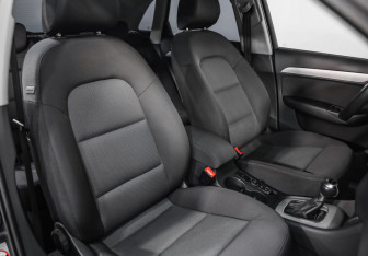 Подержанный автомобиль Audi Q3 2018 года (21 фото)