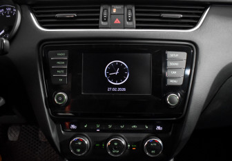 Подержанный автомобиль Skoda Octavia Liftback 2014 года (14 фото)