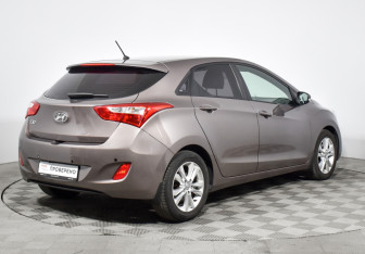Подержанный автомобиль Hyundai i30 Hatchback 2014 года (5 фото)