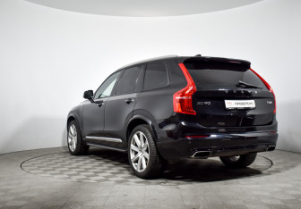 Подержанный автомобиль Volvo XC90 2015 года (7 фото)