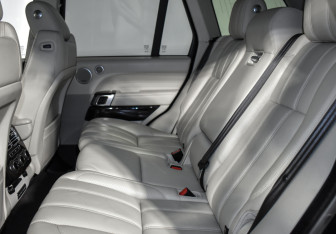 Подержанный автомобиль Land Rover Range Rover 2014 года (12 фото)
