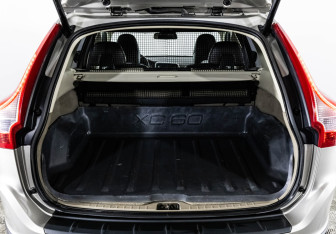 Подержанный автомобиль Volvo XC60 2012 года (21 фото)