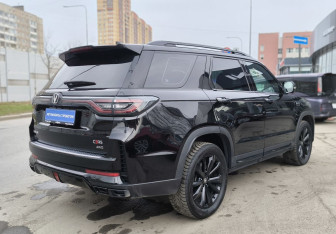 Подержанный автомобиль Changan CS95 2023 года (4 фото)