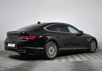Подержанный автомобиль Genesis G80 2021 года (5 фото)