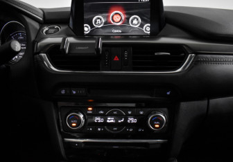 Подержанный автомобиль Mazda 6 Sedan 2016 года (19 фото)