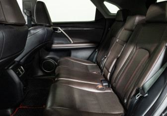 Подержанный автомобиль Lexus RX 2018 года (10 фото)