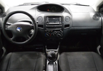 Подержанный автомобиль Geely MK 2010 года (14 фото)