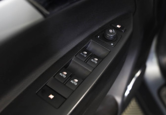 Подержанный автомобиль Opel Antara 2013 года (17 фото)