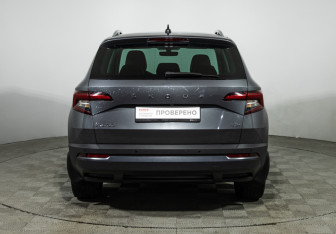 Подержанный автомобиль Skoda Karoq 2020 года (6 фото)