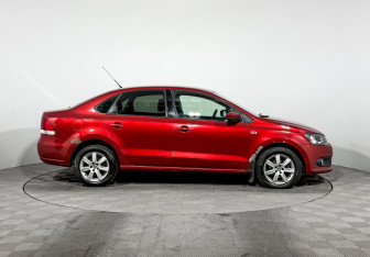 Подержанный автомобиль Volkswagen Polo Sedan 2011 года (4 фото)