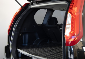Подержанный автомобиль Nissan X-Trail 2013 года (20 фото)