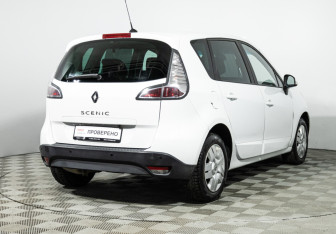 Подержанный автомобиль Renault Scenic 2012 года (5 фото)