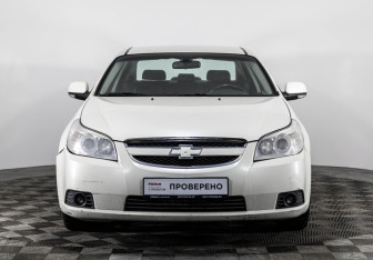 Подержанный автомобиль Chevrolet Epica 2010 года (2 фото)