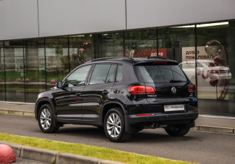 Подержанный автомобиль Volkswagen Tiguan 2016 года (8 фото)