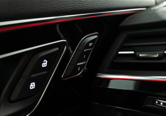 Подержанный автомобиль Audi Q7 2016 года (16 фото)