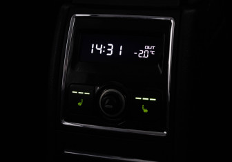 Подержанный автомобиль Skoda Superb Liftback 2014 года (23 фото)