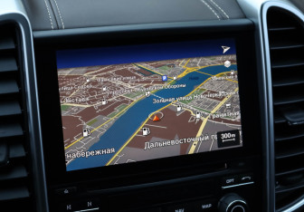 Подержанный автомобиль Porsche Cayenne 2016 года (18 фото)