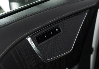 Подержанный автомобиль Volvo XC90 2020 года (20 фото)