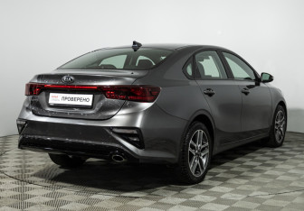 Подержанный автомобиль Kia Cerato Sedan 2020 года (5 фото)