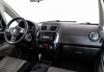 Подержанный автомобиль Suzuki SX4 Hatchback 2011 года (9 фото)