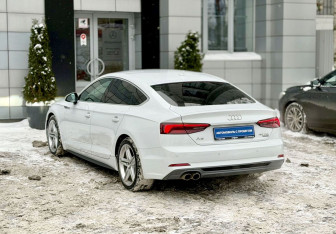 Подержанный автомобиль Audi A5 Liftback 2018 года (6 фото)