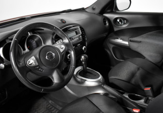 Подержанный автомобиль Nissan Juke 2013 года (9 фото)