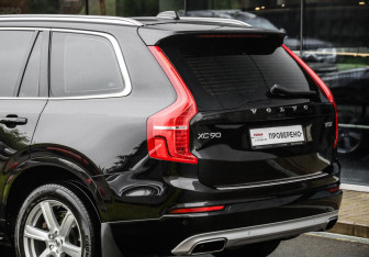 Подержанный автомобиль Volvo XC90 2020 года (12 фото)